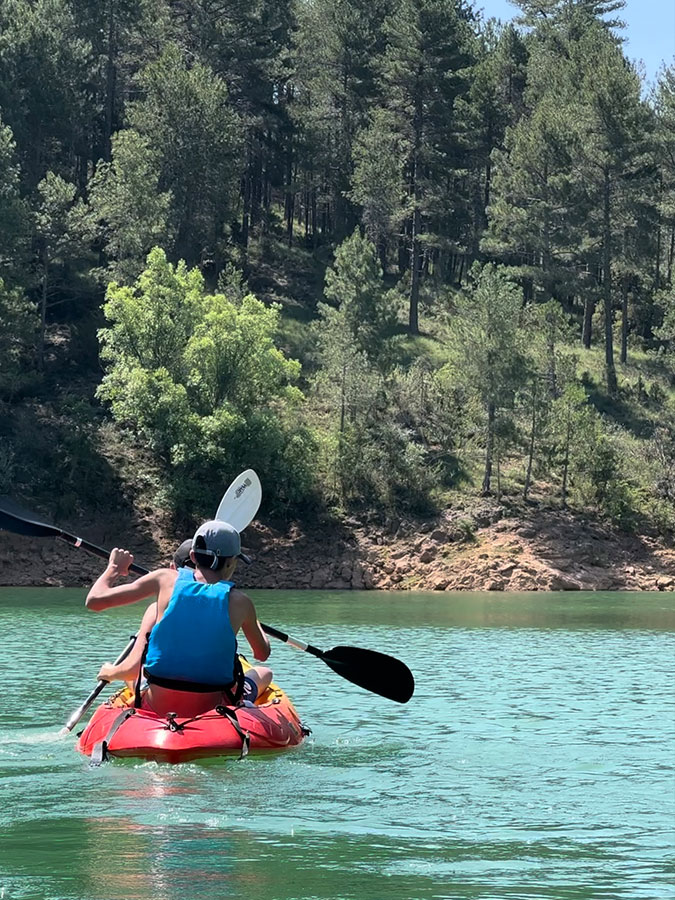 Piraguas embalse de la Toba (Uña)
