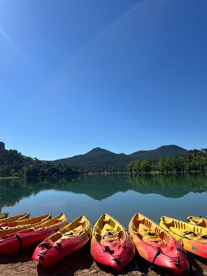 Piraguas embalse de la Toba (Uña)
