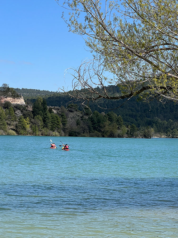 Piraguas embalse de la Toba (Uña)