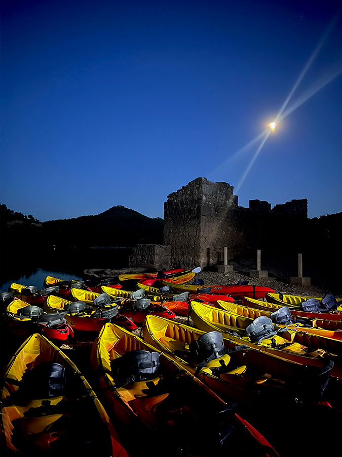 Piraguas embalse de la Toba (Uña)