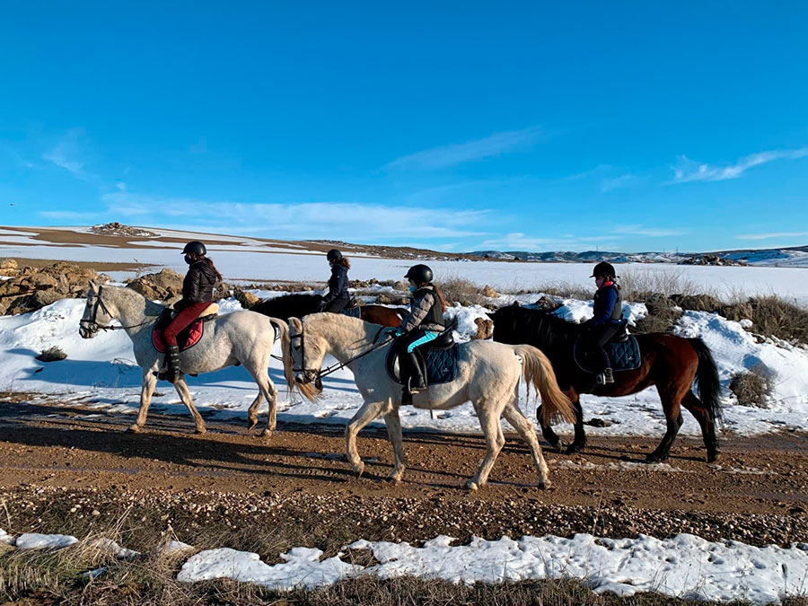 Rutas a Caballo (Cuenca) Uña Aventura