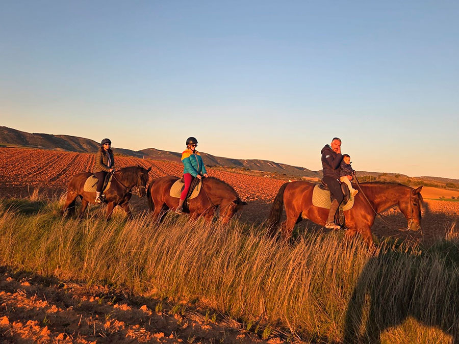 Rutas a Caballo (Cuenca) Uña Aventura