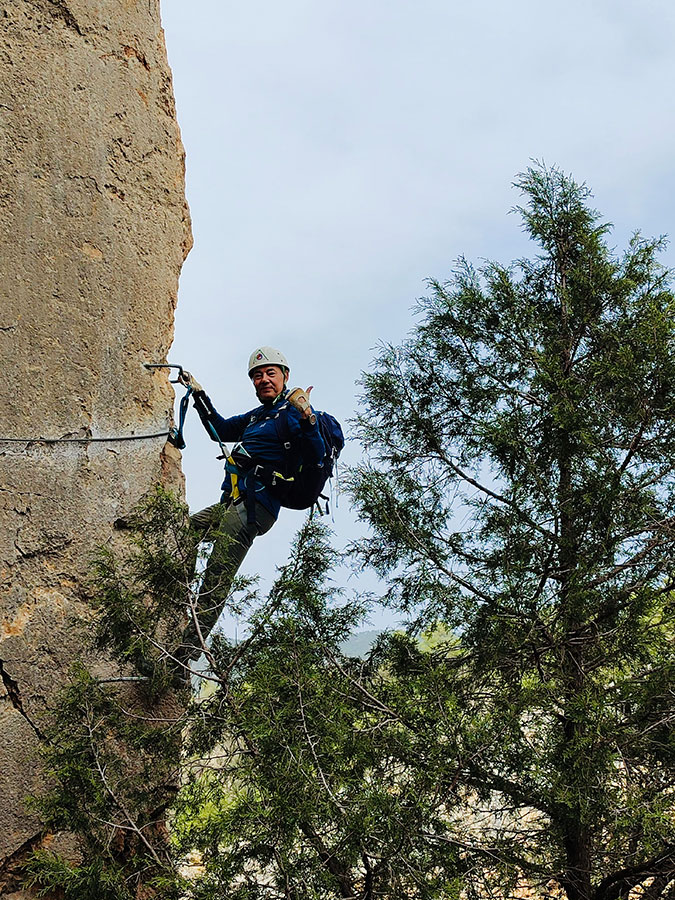 Vía Ferrata del Ventano del Diablo (Cuenca) Uña Aventura