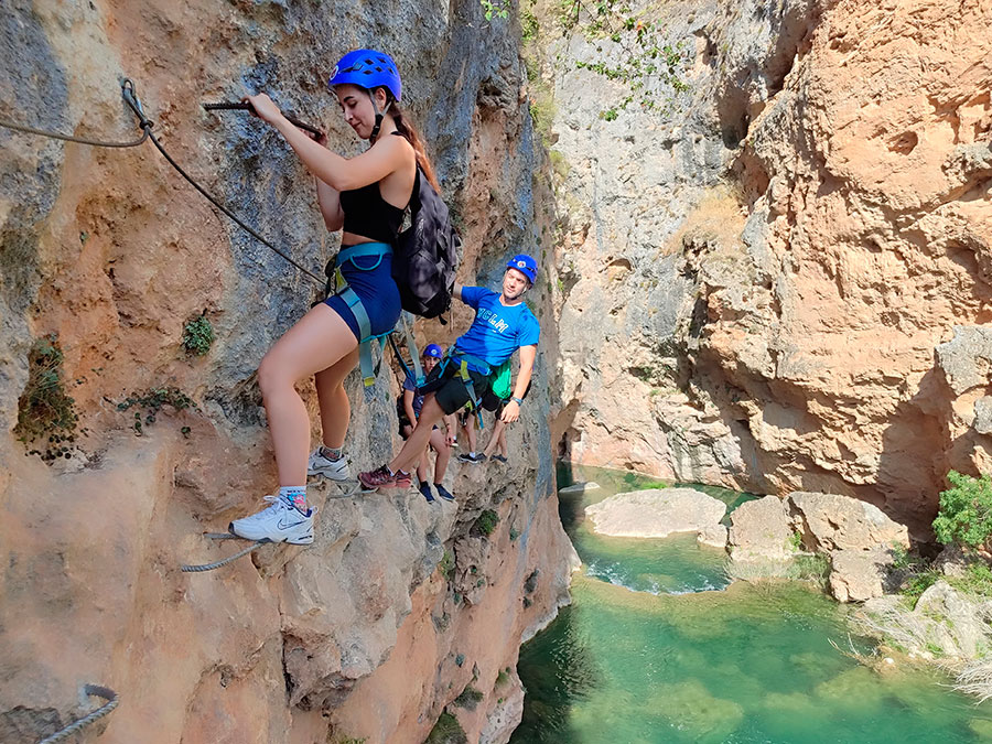 Vía Ferrata del Ventano del Diablo (Cuenca) Uña Aventura