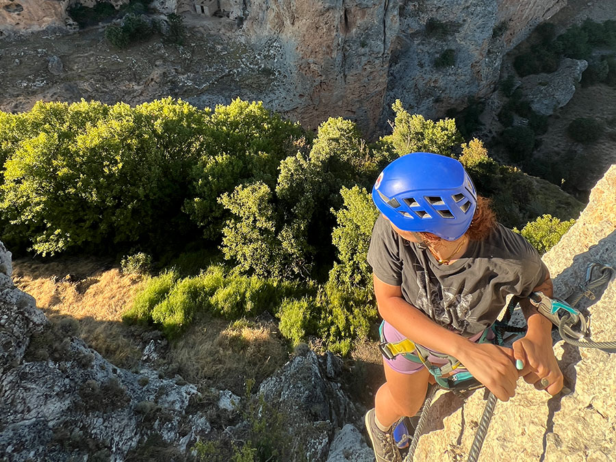 Vía Ferrata del Ventano del Diablo (Cuenca) Uña Aventura
